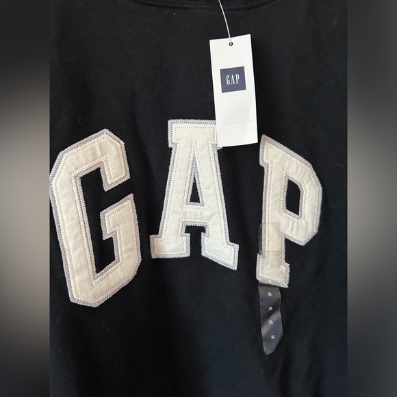New Gap Logo Sweatshirt Black with White Logo in front - Picture 3 of 6